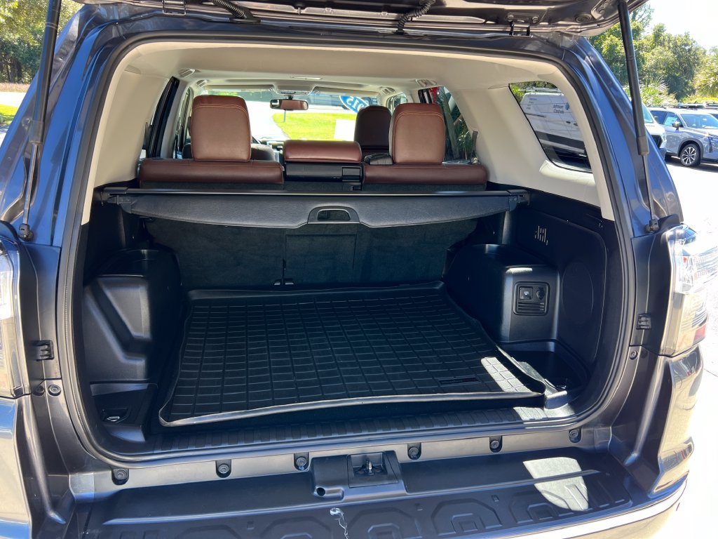 Used 2015 Toyota 4Runner Limited AWD/4WD image 20