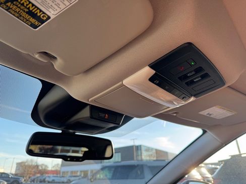 Used 2021 Nissan Rogue Platinum image 24