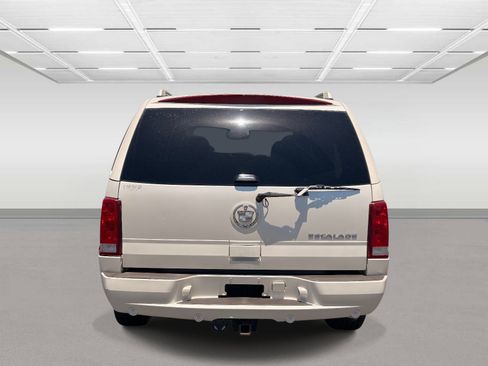 Used 2005 Cadillac Escalade AWD image 4