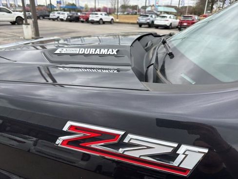 Used 2024 Chevrolet Silverado 2500 LTZ w/ LTZ Convenience Package image 12