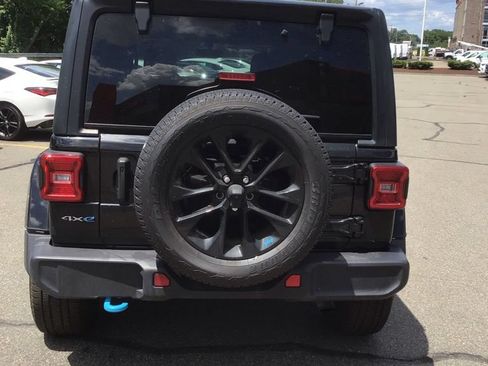 Used 2023 Jeep Wrangler Unlimited Sahara w/ Cold Weather Group AWD/4WD image 4