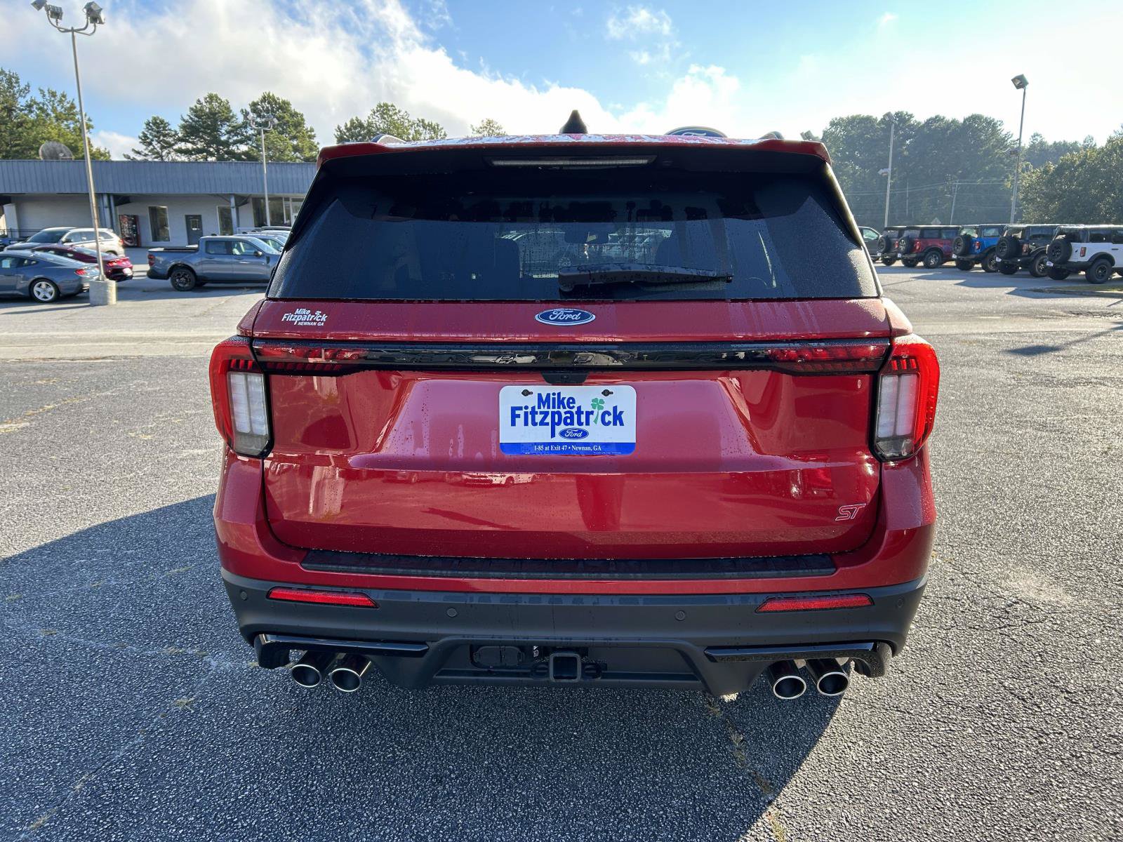 Used 2025 Ford Explorer ST AWD/4WD image 3