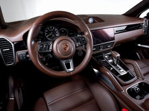 Used 2022 Porsche Cayenne Turbo S image 30