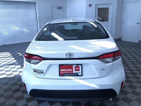Used 2025 Toyota Corolla LE image 13