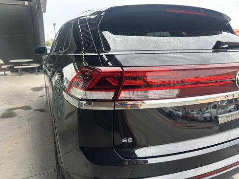 Used 2024 Volkswagen Atlas Cross Sport SE w/ Panoramic Sunroof Package AWD/4WD image 13