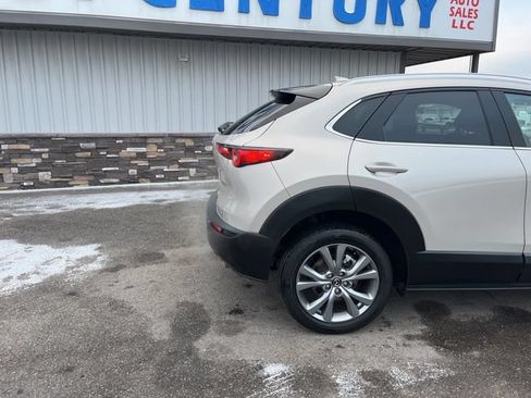 Used 2024 MAZDA CX-30 AWD 2.5 S w/ Premium Package image 11