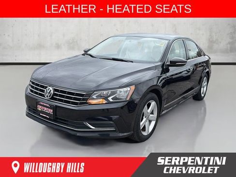 Used 2017 Volkswagen Passat 1.8T SE image 1