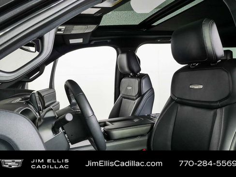 Used 2025 Ford Expedition Max Platinum w/ Stealth Appearance Package AWD/4WD image 5