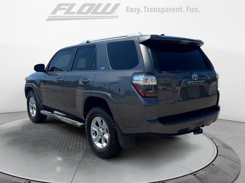 Used 2017 Toyota 4Runner SR5 Premium RWD image 5