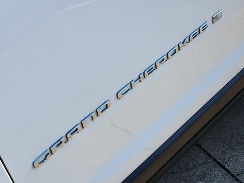 Used 2024 Jeep Grand Cherokee Limited 4xe w/ Trailer Tow Package image 18