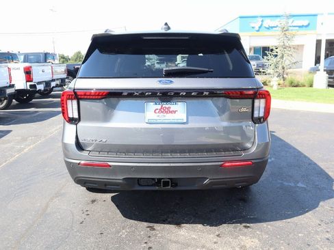 New 2025 Ford Explorer Active image 23