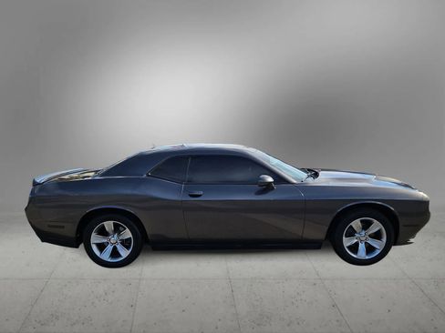 Used 2020 Dodge Challenger SXT image 10