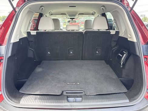 Certified 2023 Nissan Rogue SV FWD image 10