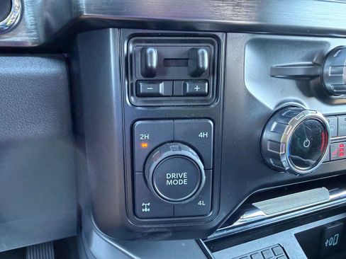 Used 2024 Ford F350 Lariat w/ Black Appearance Package AWD/4WD image 22