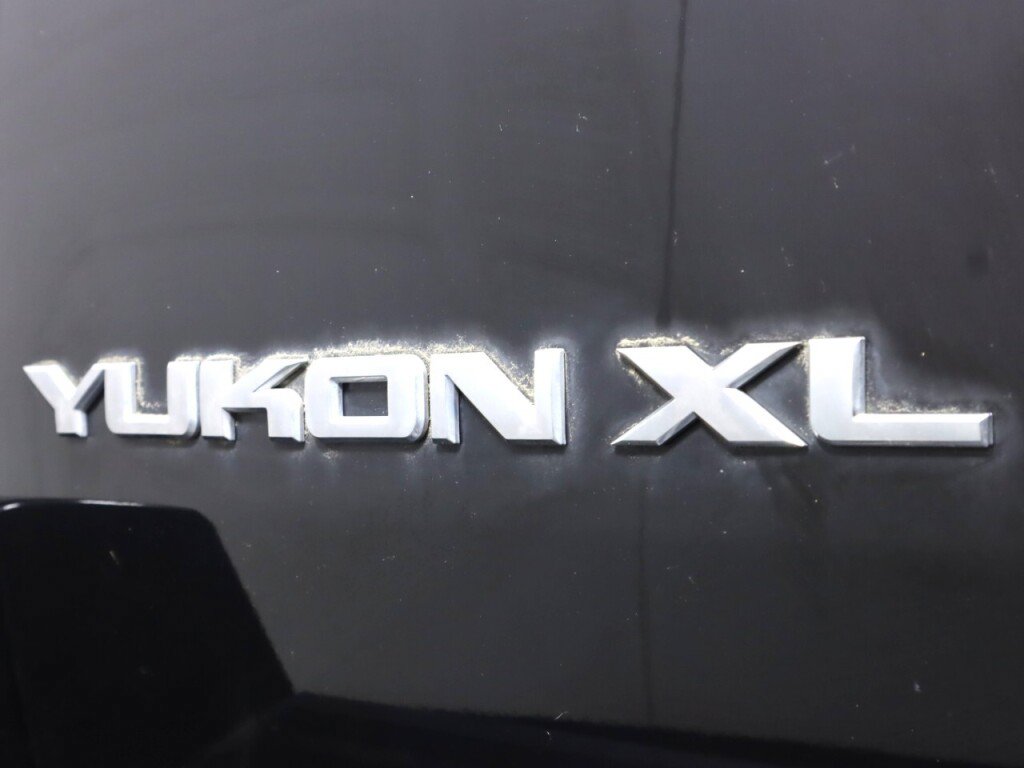 Used 2013 GMC Yukon XL Denali RWD image 40