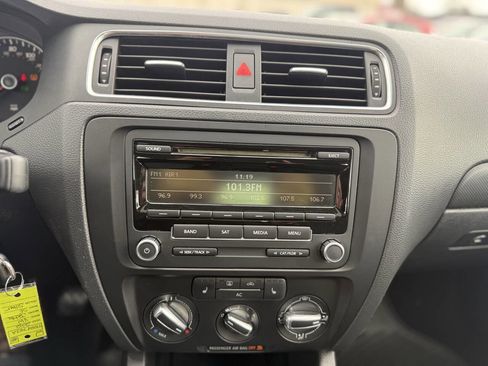 Used 2012 Volkswagen Jetta SE image 21