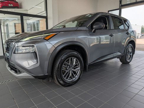 Used 2023 Nissan Rogue S AWD/4WD image 6