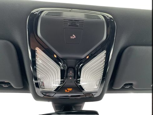 Used 2022 BMW 230i Coupe w/ Convenience Package RWD image 44