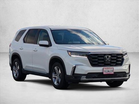 Used 2023 Honda Pilot EX-L image 3