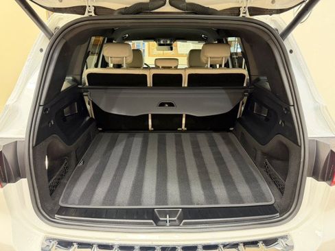 Used 2025 Mercedes-Benz GLB 250 image 28