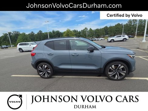Used 2023 Volvo XC40 B5 Plus w/ Protection Package Premier AWD/4WD image 6
