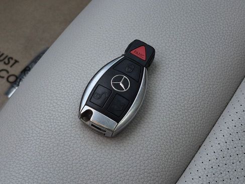 Used 2014 Mercedes-Benz E 350 Sedan image 32