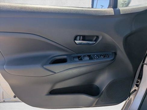 Used 2025 Nissan Versa SV FWD image 10
