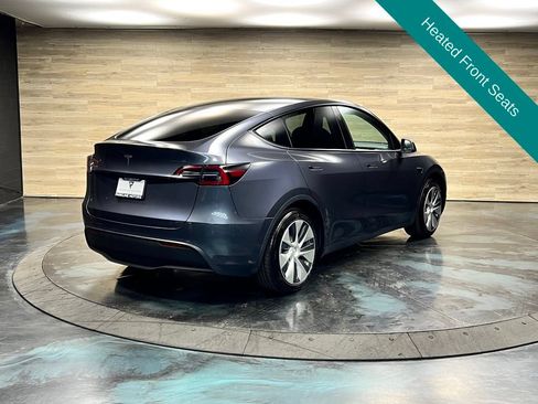Used 2023 Tesla Model Y 2WD image 15