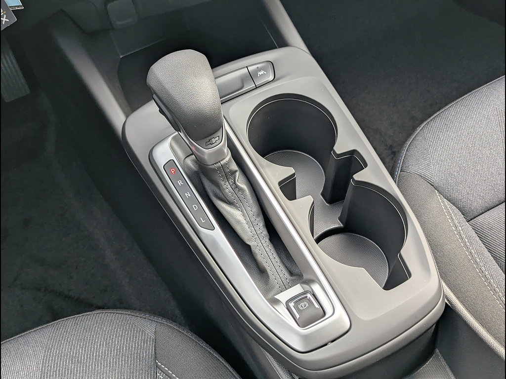 New 2026 Chevrolet Trax LS w/ LS Convenience Package FWD image 24