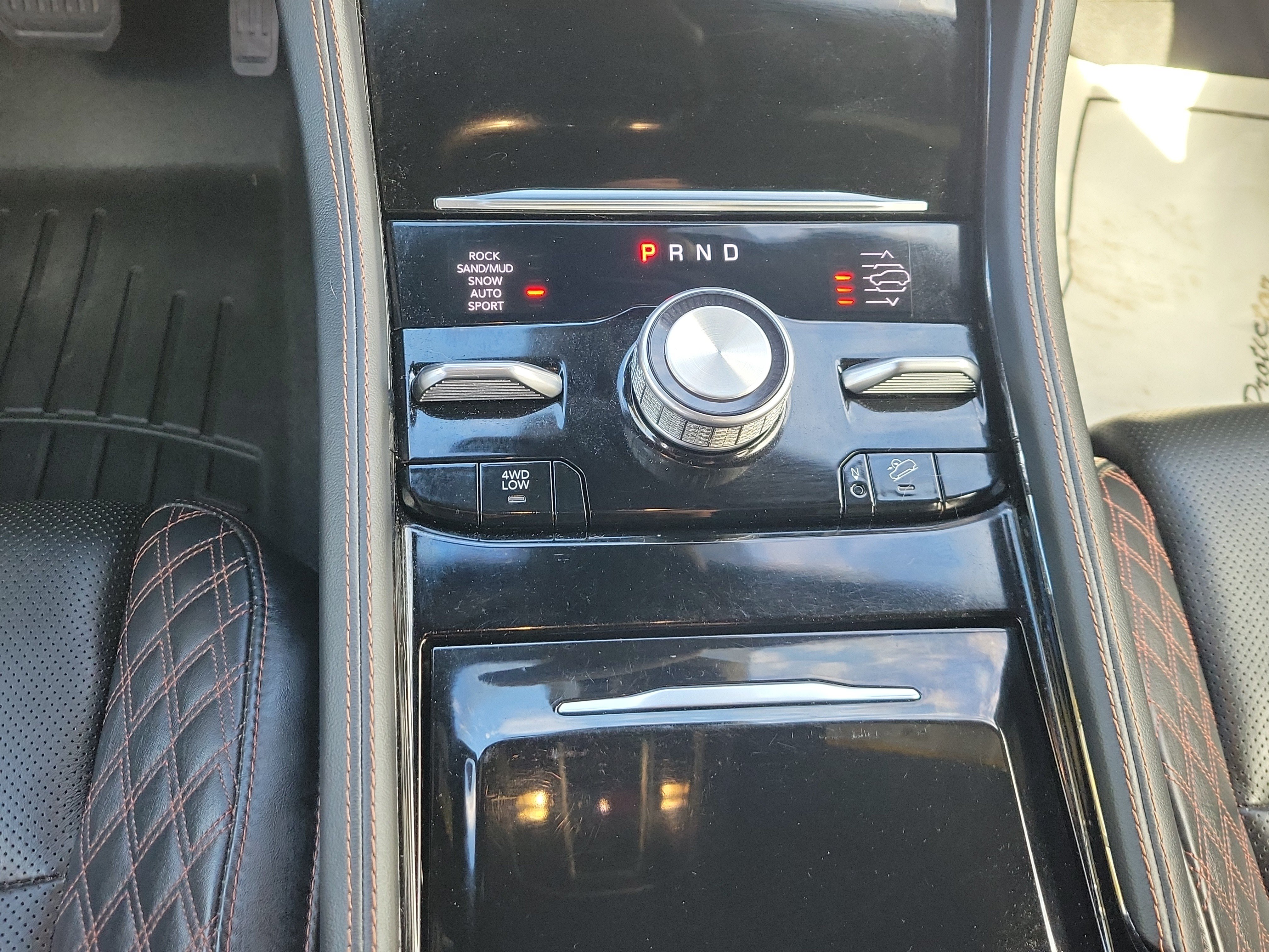 Used 2024 Jeep Grand Cherokee Summit AWD/4WD image 24