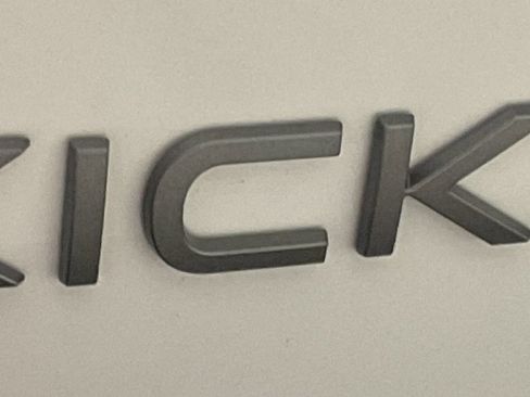 Used 2026 Nissan Kicks SV w/ SV Premium Package image 7