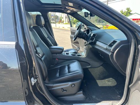 Used 2020 Jeep Grand Cherokee Limited AWD/4WD image 20