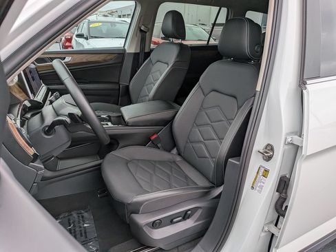 Used 2026 Volkswagen Atlas SE AWD/4WD image 13