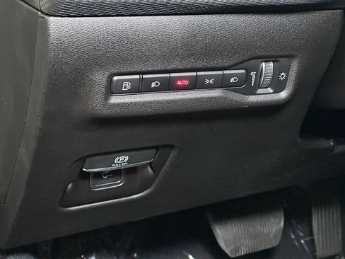 New 2026 Jeep Cherokee Limited AWD/4WD image 19