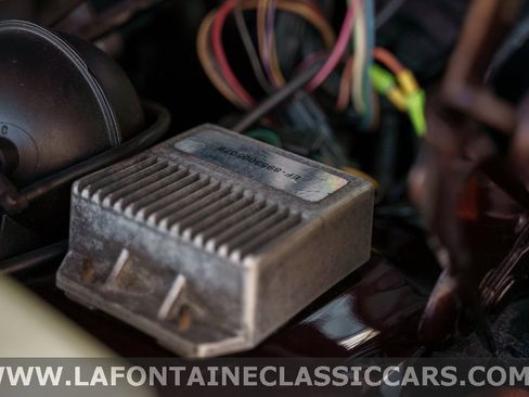 Used 1991 Jeep Grand Wagoneer Base image 58