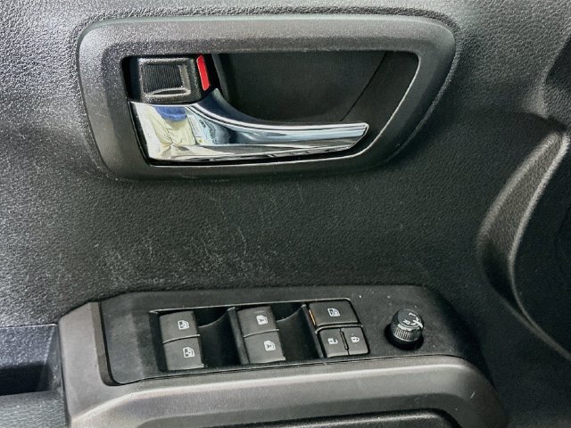 Used 2021 Toyota Tacoma TRD Sport w/ Technology Package AWD/4WD image 22