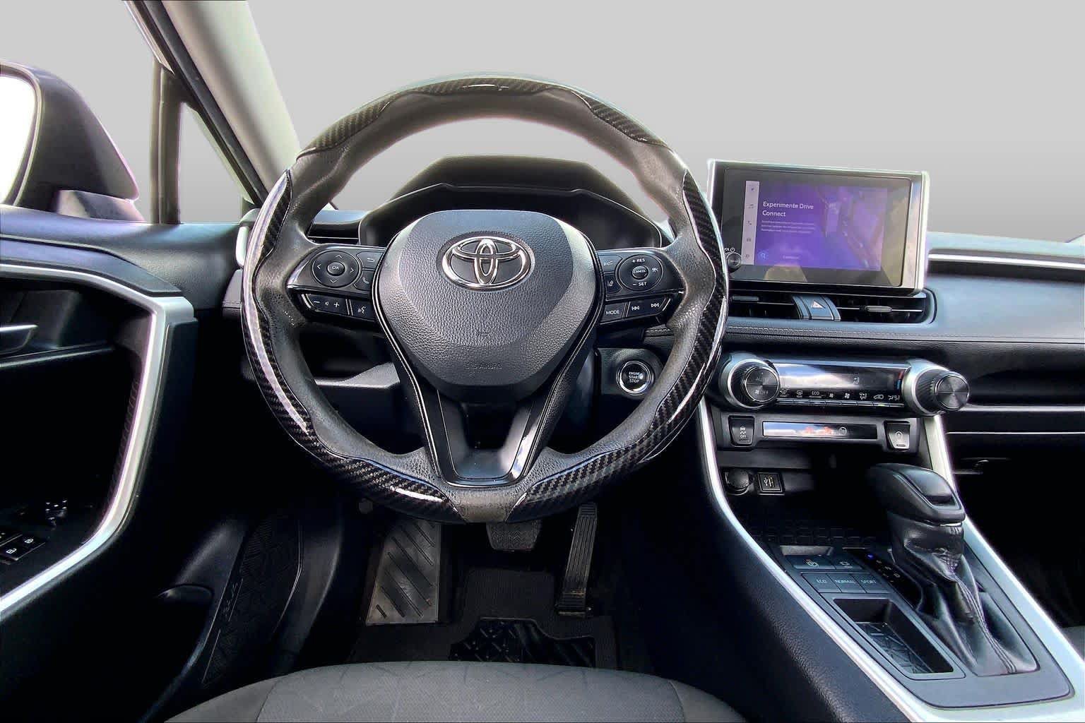 Used 2023 Toyota RAV4 XLE FWD image 6