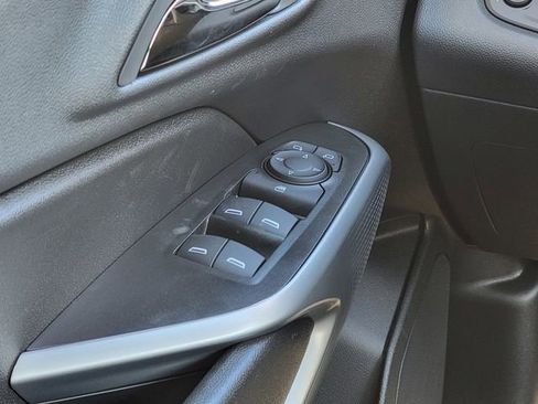 New 2026 Chevrolet Trax RS w/ Sunroof Package image 24