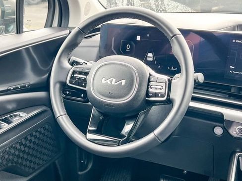 Certified 2025 Kia Carnival SX image 15