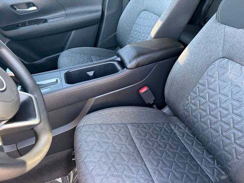 Certified 2026 Nissan Kicks SV FWD image 18