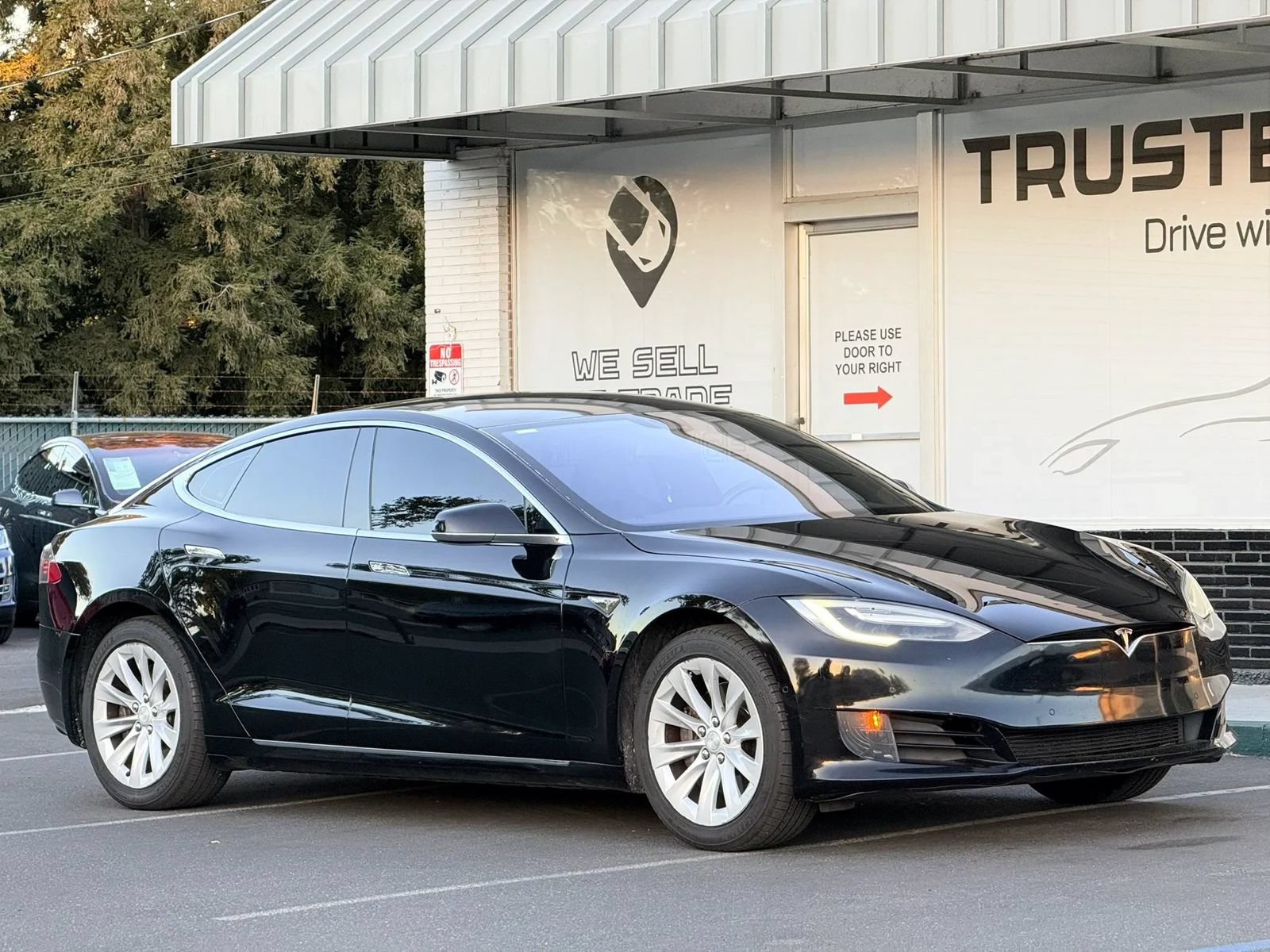 Used 2016 Tesla Model S 70 RWD image 6