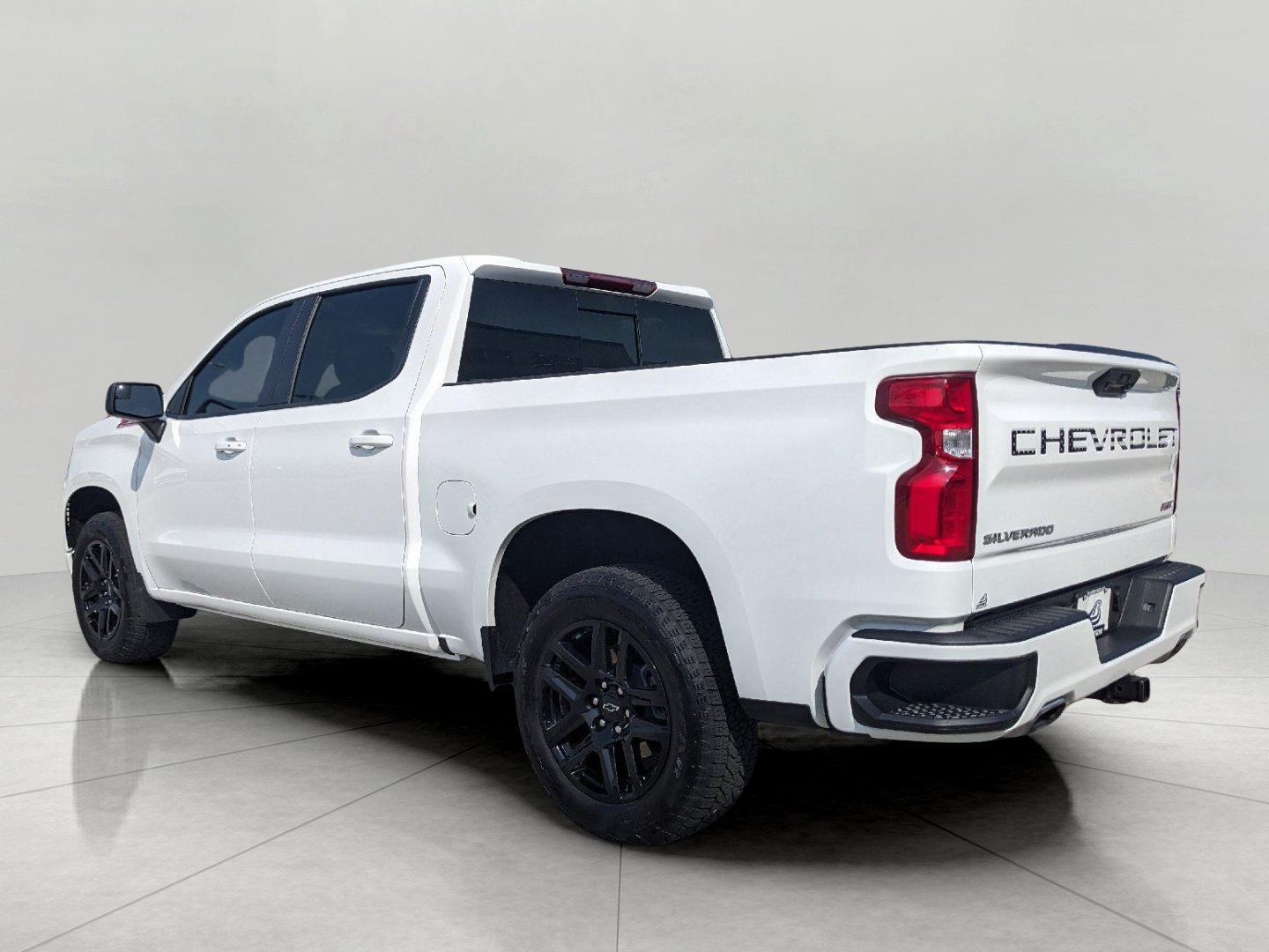 Used 2025 Chevrolet Silverado 1500 RST AWD/4WD image 4