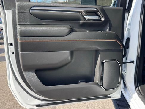 Used 2024 GMC Sierra 2500 AT4 w/ AT4 Premium Plus Package image 29