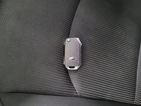 Used 2021 Kia Forte LXS FWD image 32