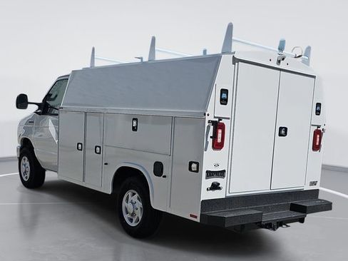 New 2026 Ford E-350 and Econoline 350 Super Duty w/ Power Equipment Group RWD image 5