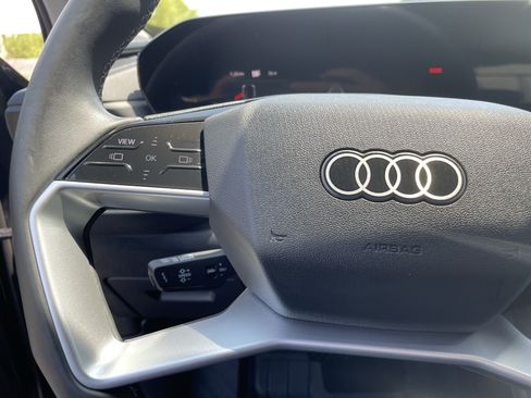 Used 2025 Audi Q5 Premium AWD/4WD image 26