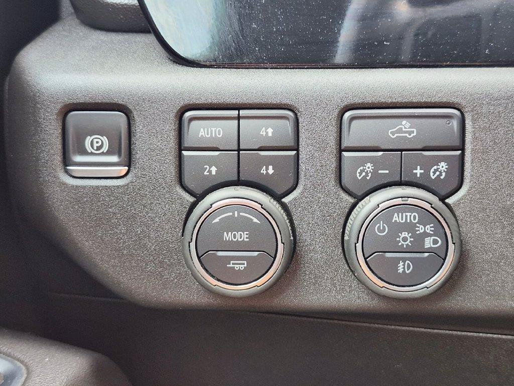 Used 2025 Chevrolet Silverado 1500 RST w/ Z71 Off-Road Package AWD/4WD image 21