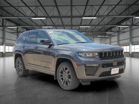 New 2026 Jeep Grand Cherokee Limited AWD/4WD image 6