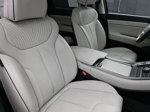 Used 2024 Hyundai Palisade Calligraphy image 30