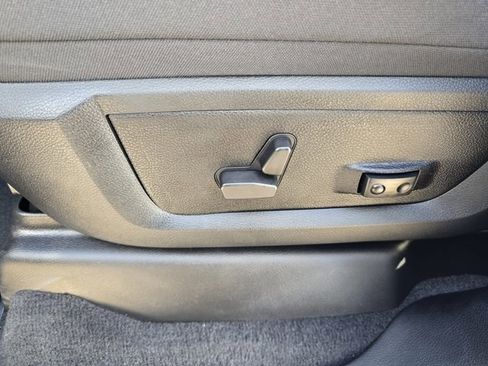 Used 2025 RAM 2500 Big Horn image 17